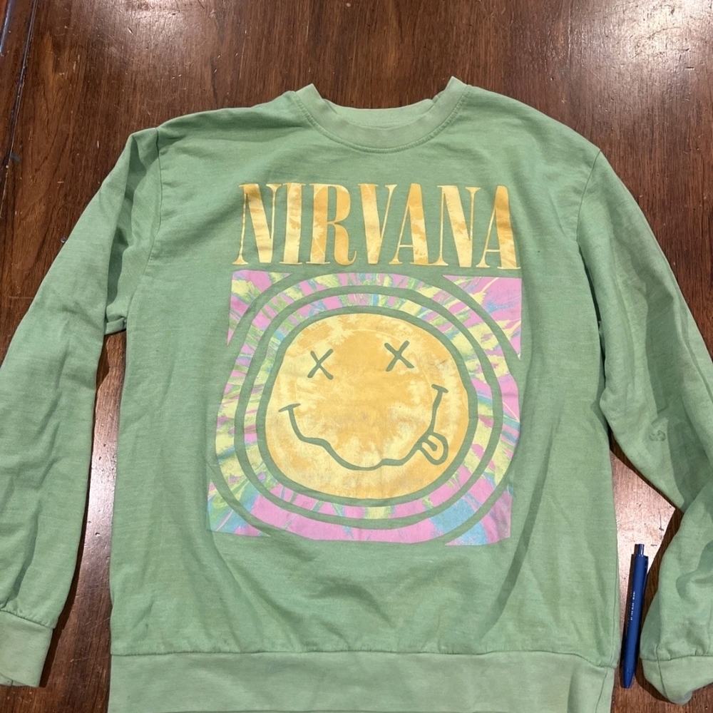 NIRVANA Smiley Graphic Green Pullover Sweatshirt Women Sz Large Stain On Sleeve